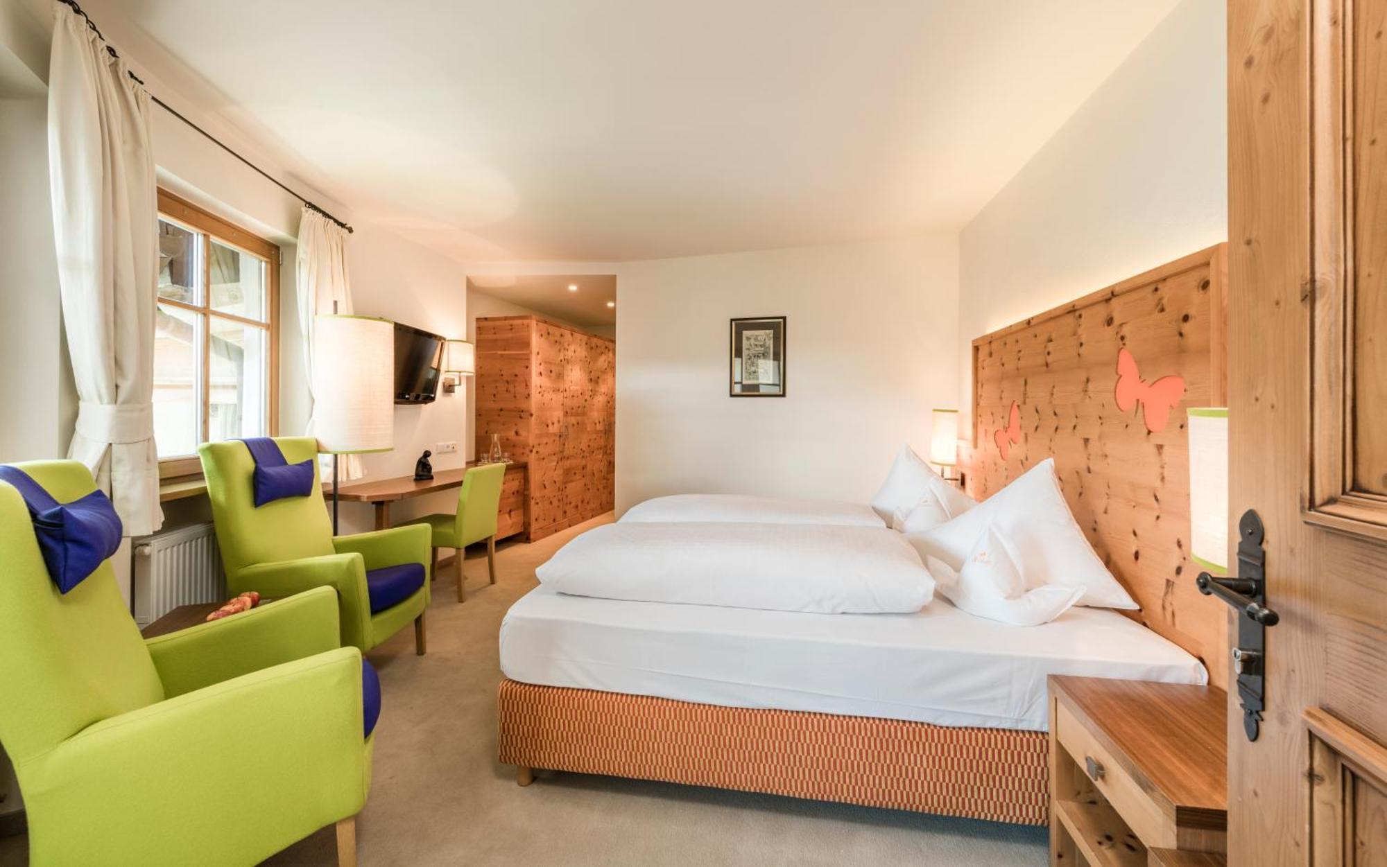 Mirabell Dolomites Hotel - Luxury Ayurveda & Spa Olang Exterior photo