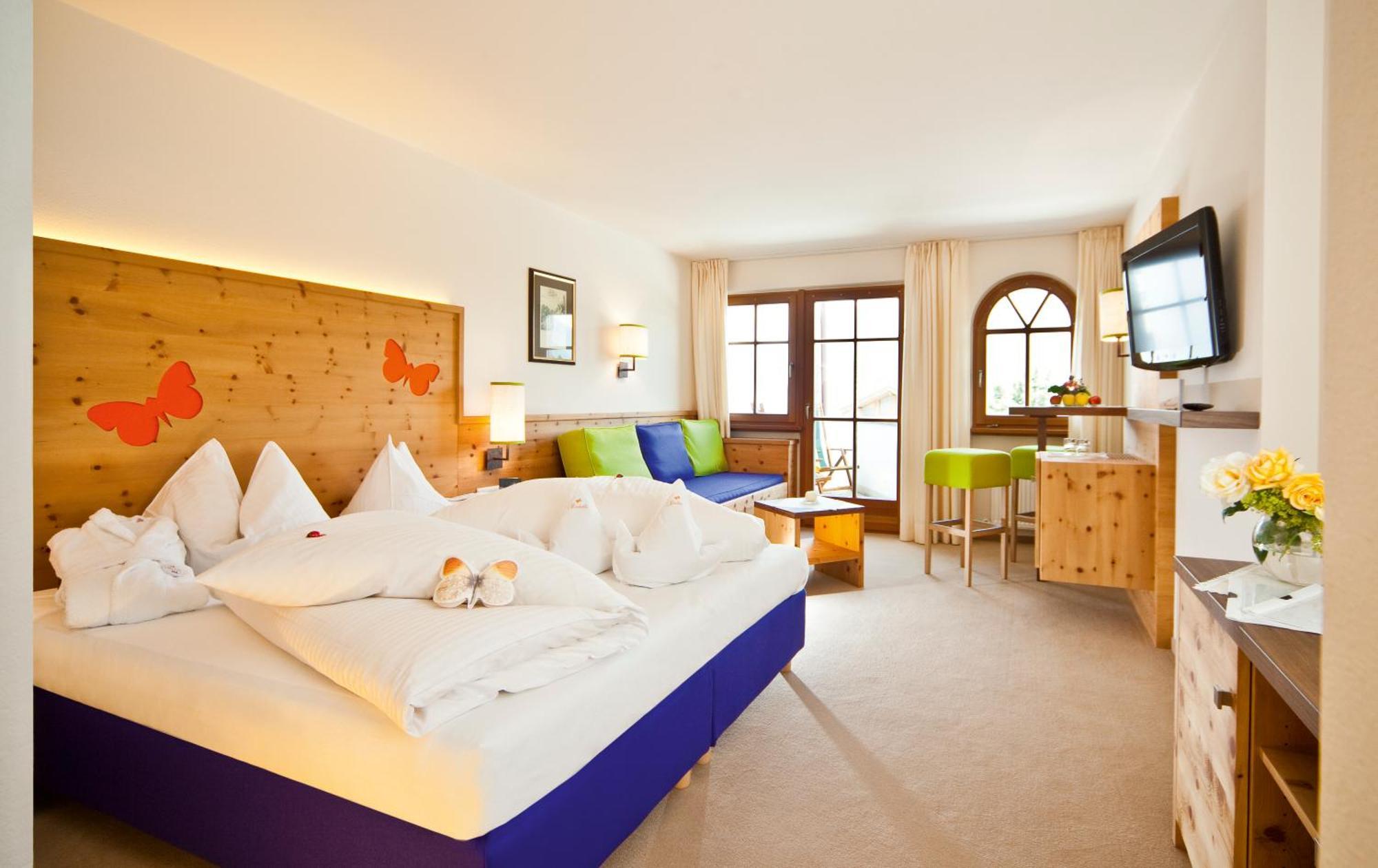 Mirabell Dolomites Hotel - Luxury Ayurveda & Spa Olang Exterior photo